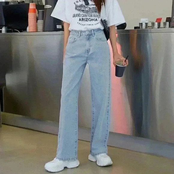 Casual Wide Leg Jeans Light Wash Blue - Picture 1 of 5